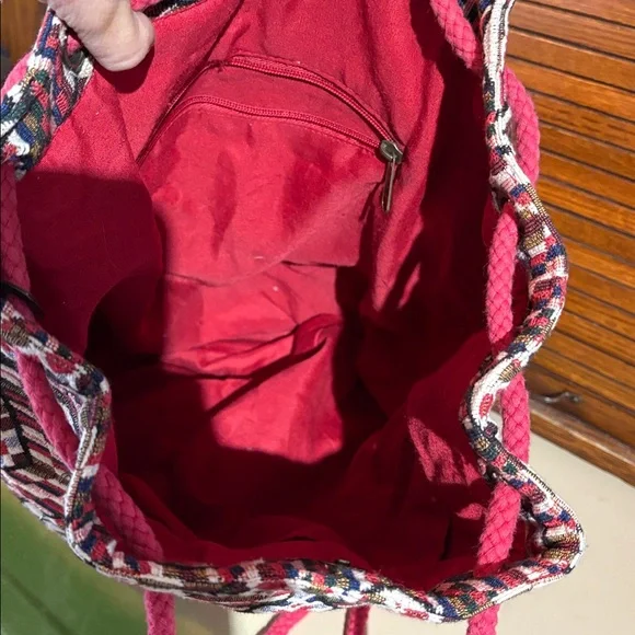 Geometric Patterned Drawstring Backpack - Picture 4 of 10